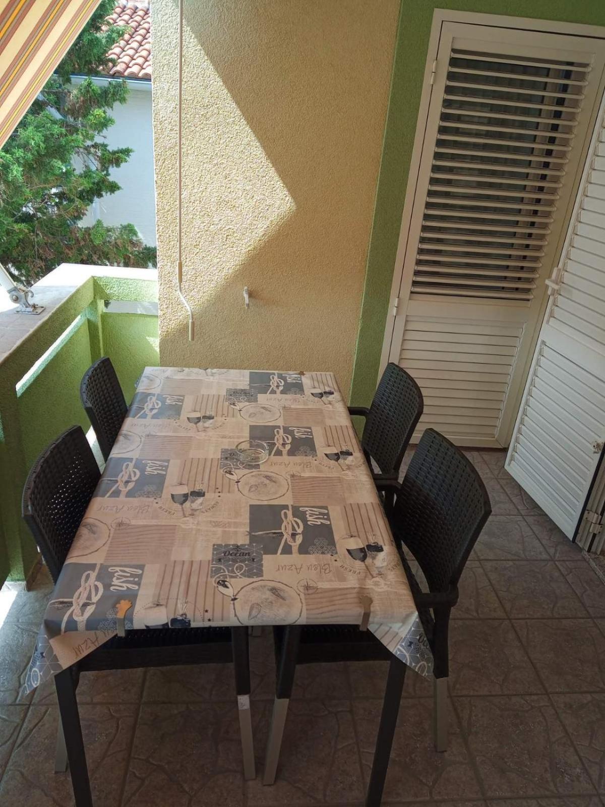 Apartmani Ana Вир Екстериор снимка