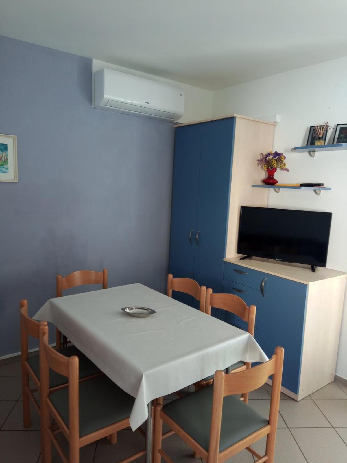 Apartmani Ana Вир Екстериор снимка