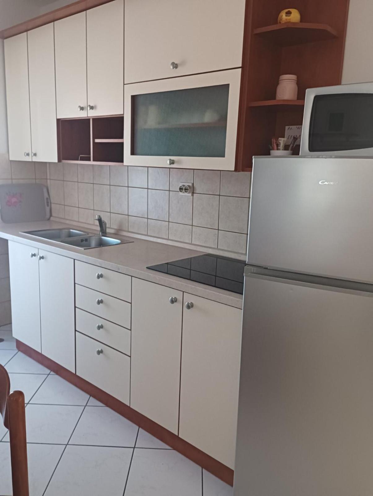 Apartmani Ana Вир Екстериор снимка