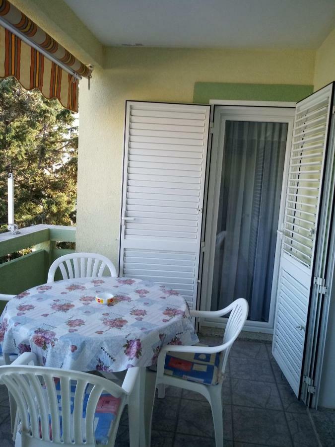 Apartmani Ana Вир Екстериор снимка